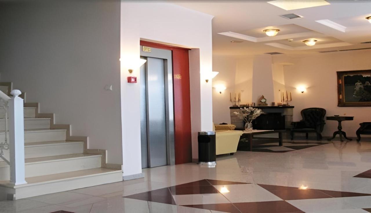 קומוטיני Kyridis Hotel מראה חיצוני תמונה